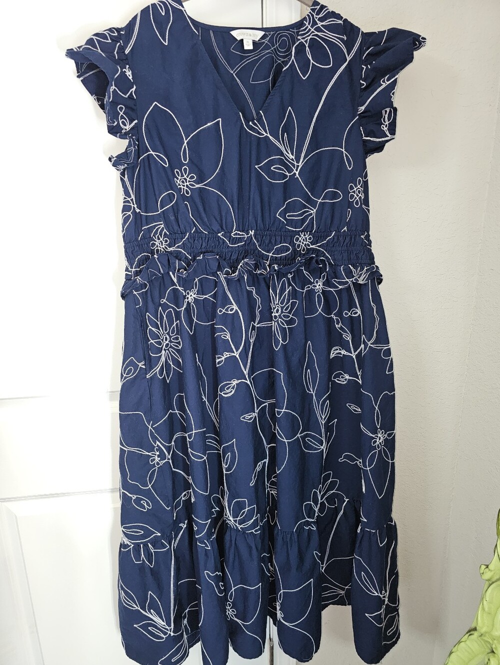 Crown & Ivy Tiered Midi Flutter Dresss Navy & White Sz XL